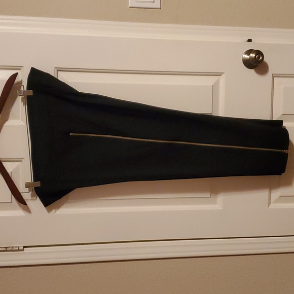 Peter Nygard Cropped Pants.. Black with Gold Zippers Down Legs Size 16-18 - Picture 2 of 5